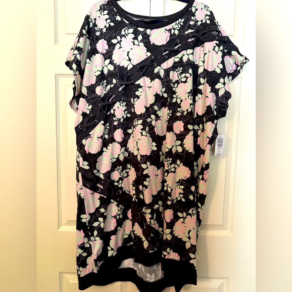NWT Torrid x Lovesick limited edition black floral dress with lace up details